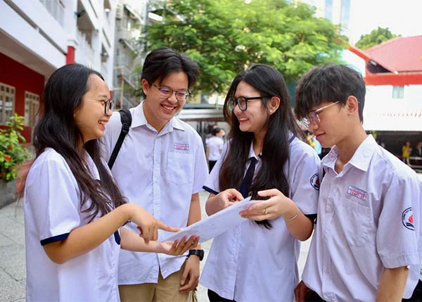 Bộ GDĐT công bố điểm sàn các ngành giáo dục, y tế và pháp luật năm 2026