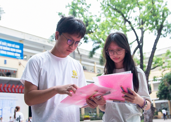 Dự báo điểm chuẩn đại học năm 2026 biến động nhẹ giữa các nhóm ngành tuyển sinh