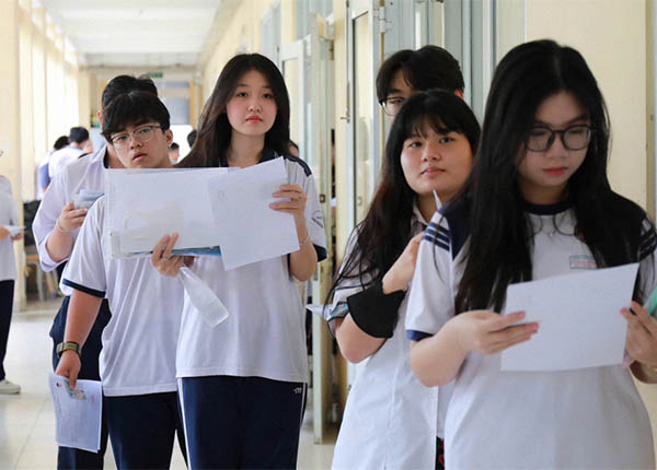 Hơn 482000 thí sinh hoàn tất đăng ký thi tốt nghiệp THPT 2026 trong ngày đầu