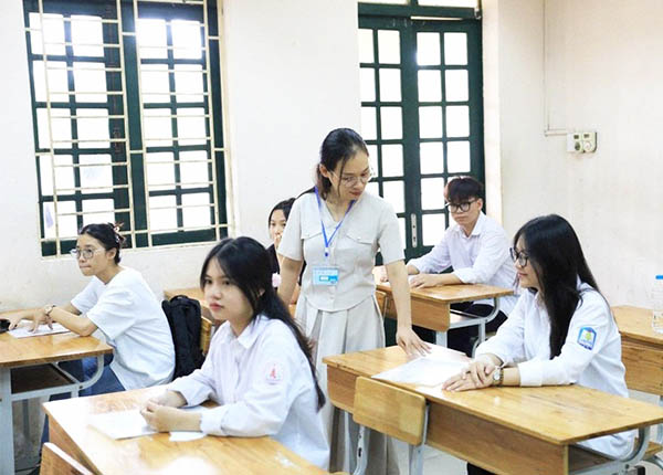 Kỳ thi tốt nghiệp THPT 2026 cảnh báo xử lý hình sự với hành vi gian lận công nghệ cao