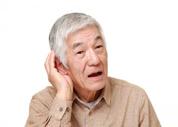Người lớn tuổi thường có nguy cơ mắc bệnh teo não