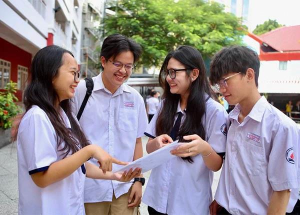 Bộ GDĐT công bố điểm sàn các ngành giáo dục, y tế và pháp luật năm 2026